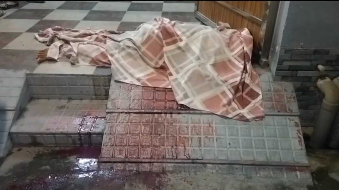 रुड़की:गोलियों के धमाके से दहला रुड़की भाई ने दो सगी बहनों को  गोली मारकर उतारा मौत के घाट ।