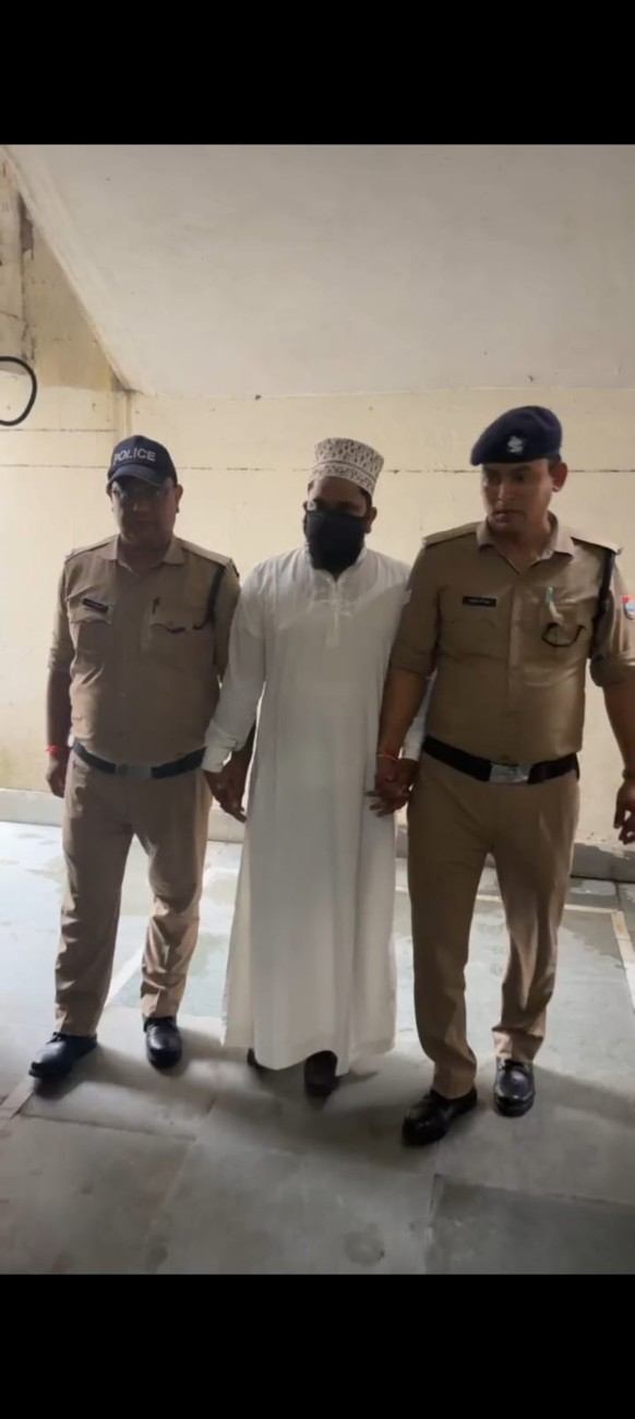 रुद्रपुर में भड़काऊ भाषण देने वाला मौलाना मुफ्ती मुजीब गिरफ्तार