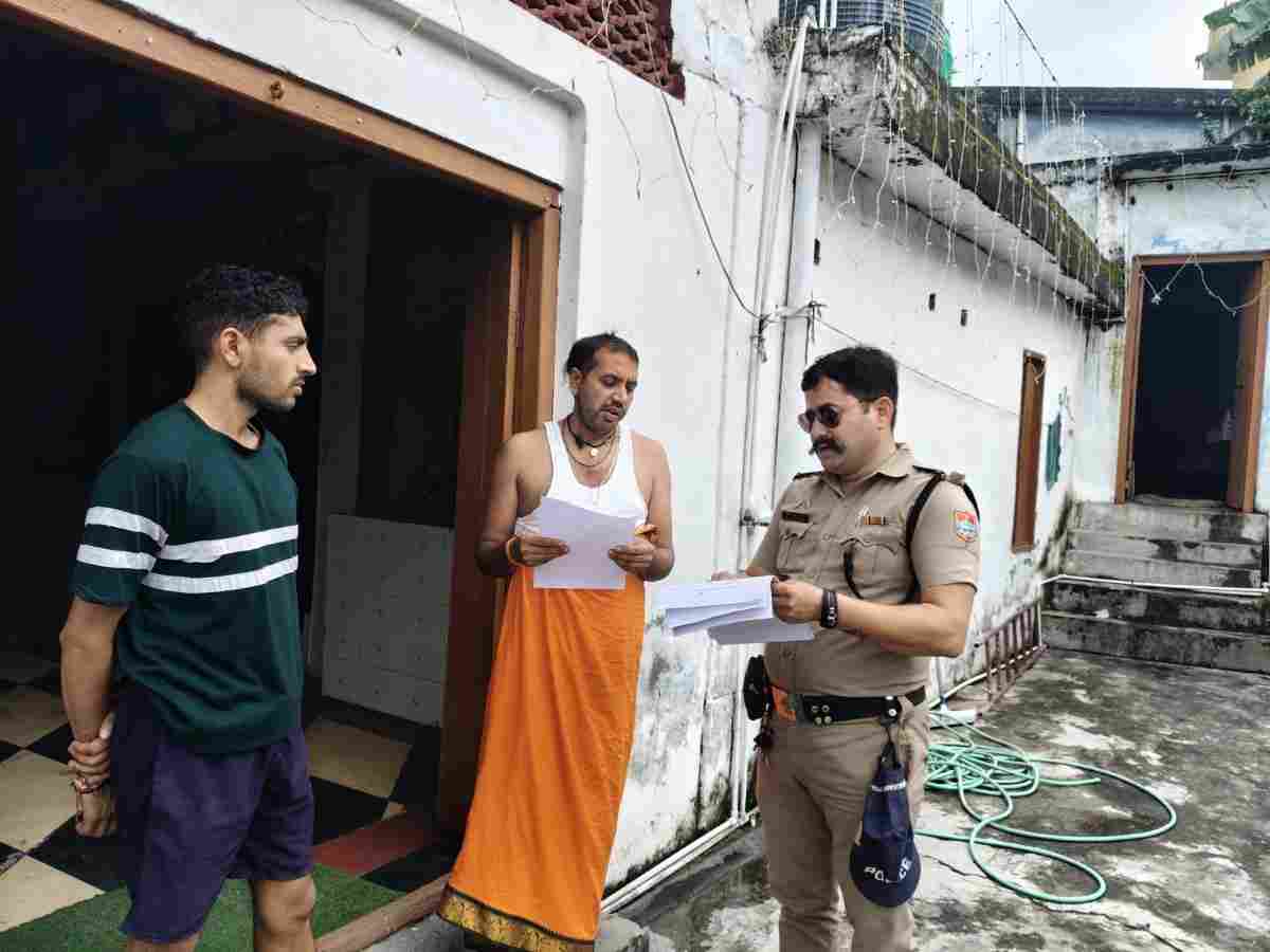 चम्पावत:धार्मिक स्थलों पर लाउडस्पीकर बजाने के संबंध  मे टनकपुर पुलिस की कार्यवाही