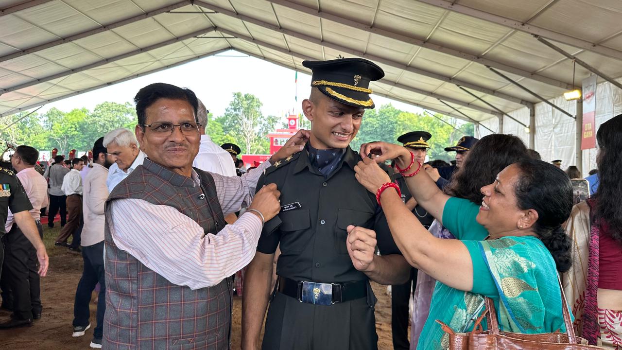 पिथौरागढ़ के पुष्कर भट्ट भारतीय सेना में बने लेफ्टिनेंट। जिले का बढ़ाया मान।