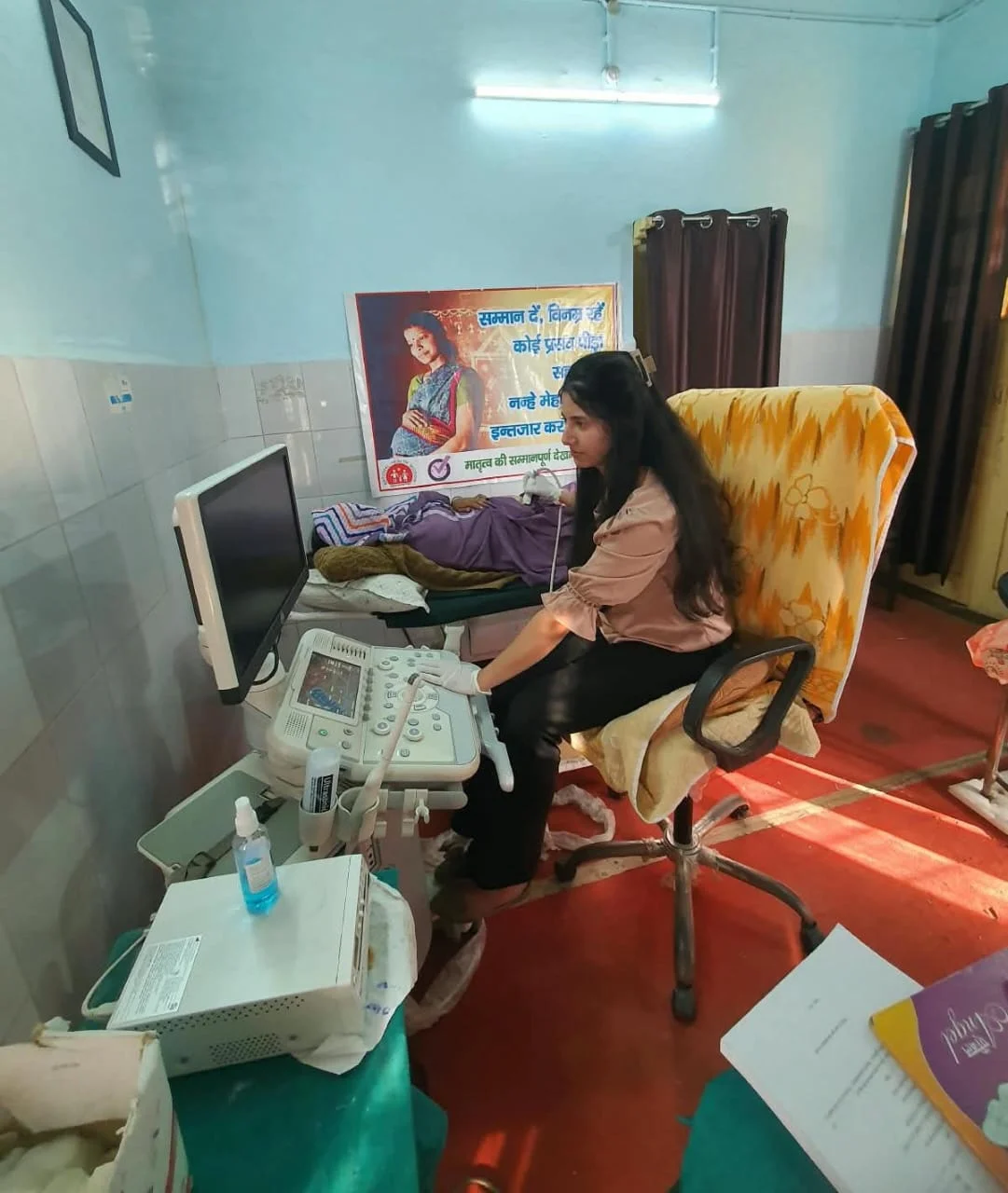 डॉ0सोनाली ने जिला चिकित्सालय  में एक ही दिन में किए 55 अल्ट्रासाउंड, मरीजों को मिली राहत