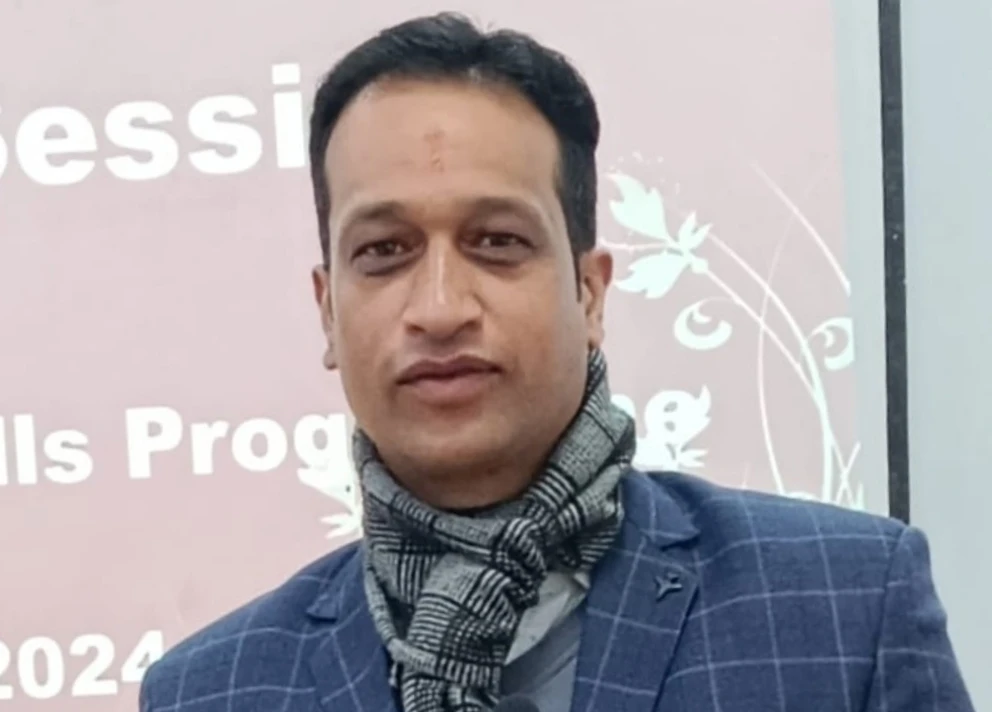 लोहाघाट:शिक्षक नरेश जोशी को मिला राज्य का सबसे बड़ा शैलेश मटियानी शैक्षिक पुरस्कार।