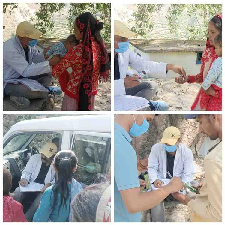पाटी:कजीना पुनौली में वायरल फीवर का प्रकोप स्वास्थ्य विभाग की टीम ने गांव जाकर किया उपचार 