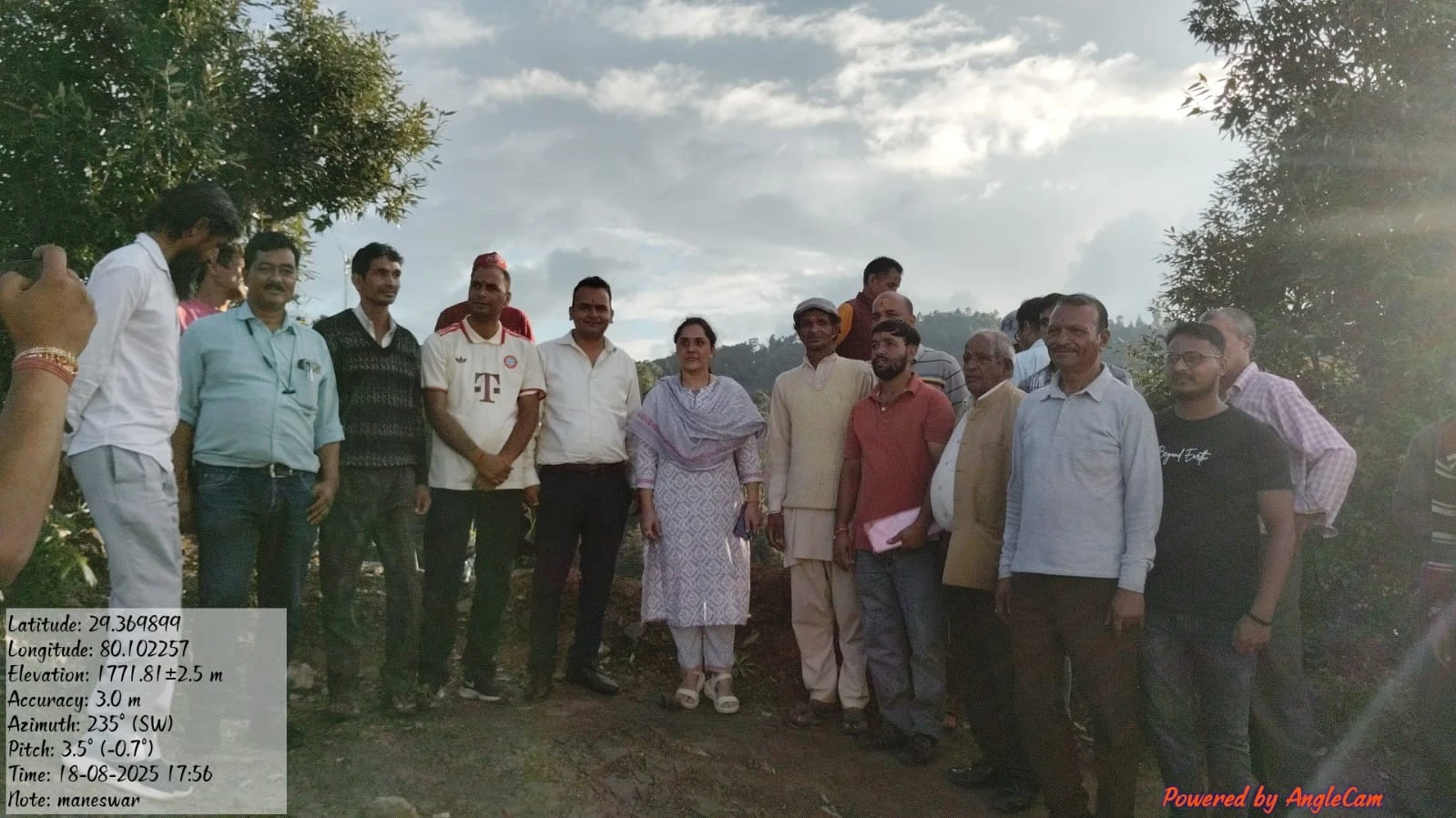 लोहाघाट:जनता मिलन कार्यक्रम में मिली शिकायत का हुआ तत्काल समाधान, मानेश्वर-मझेड़ा मोटर मार्ग का विवाद सुलझा