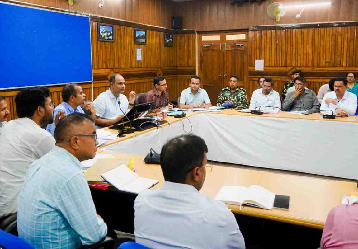 चंपावत:जिलाधिकारी ने दिए नशा तस्करों पर कड़ी कार्रवाई के निर्देश। एनकोर्ड समिति की बैठक संपन्न