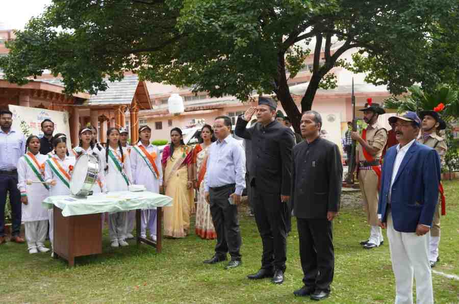 चंपावत:शहीदों के बलिदान को नमन कर मनाया 80वां स्वतंत्रता दिवस, वीर माताओं का हुआ सम्मान