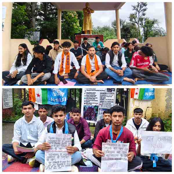 लोहाघाट:महाविद्यालय की समस्याओं को लेकर एनएसयूआई व एबीवीपी का अनिश्चितकालीन धरना। एक दूसरे पर लगाए आरोप