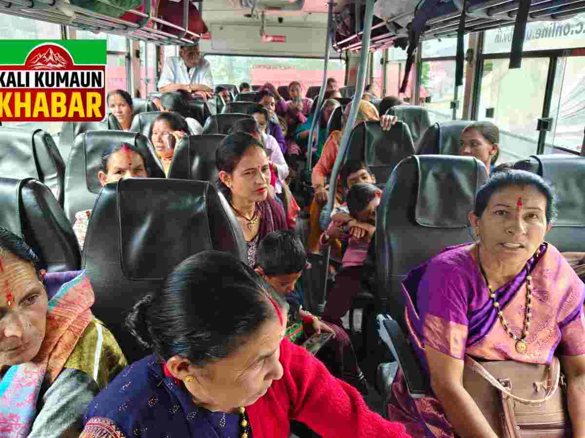 लोहाघाट:रक्षाबंधन पर महिलाओं ने निशुल्क बस सेवा का लिया लाभ धामी सरकार को दिया धन्यवाद।